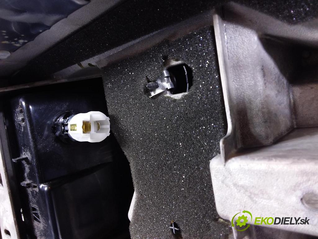 Porsche Cayenne 2014 operadlo