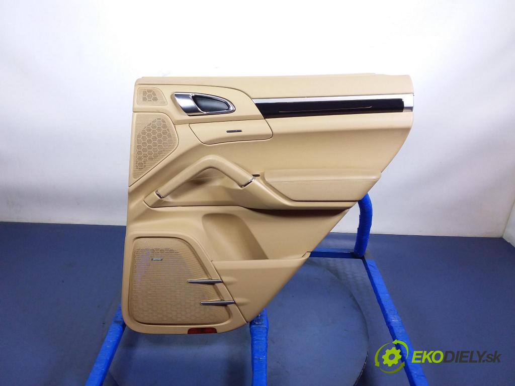 Porsche Cayenne 2014 Čalounictví: dvere zad Prava: 7P5867212