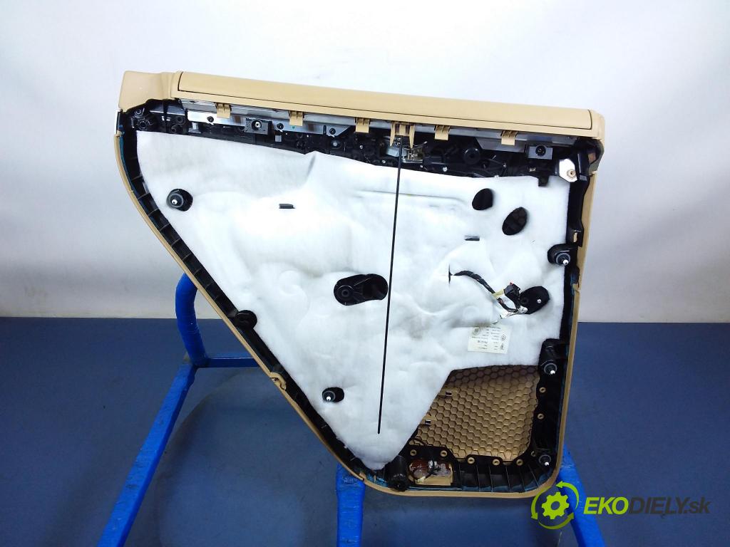 Porsche Cayenne 2014 Čalounictví: dvere zad Prava: 7P5867212