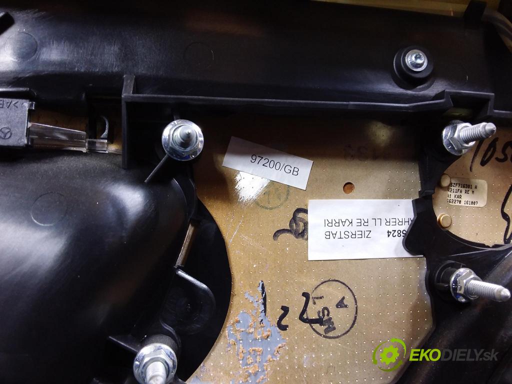 Mercedes E-klasa 2007 Čalounictví: dvere Predné Prava: