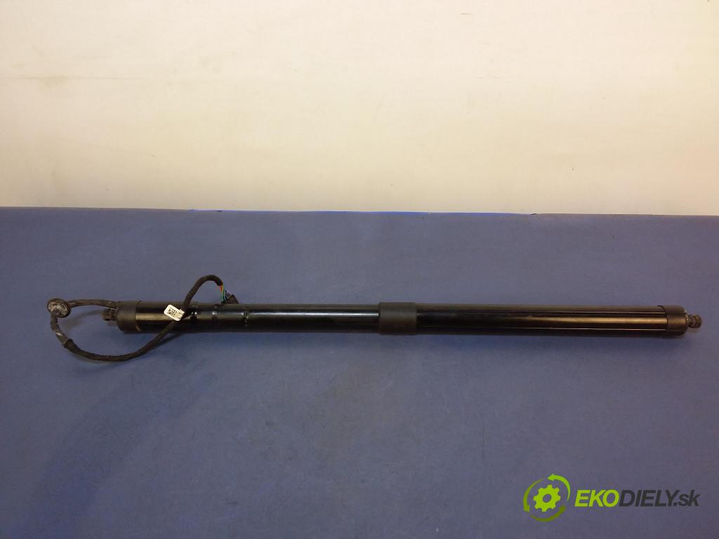 Porsche Cayenne 2014 Aktuátor: 7P5827851J