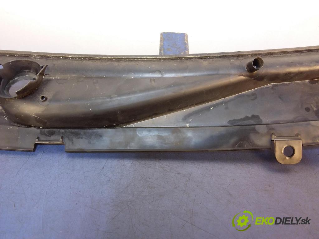 Audi A6 2005 torpédo 4F1819447