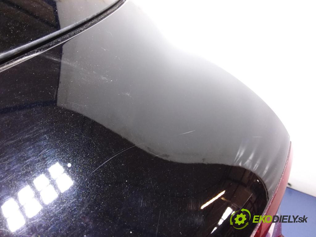 Renault Megane 2017 zadní dveře kufra: kufr