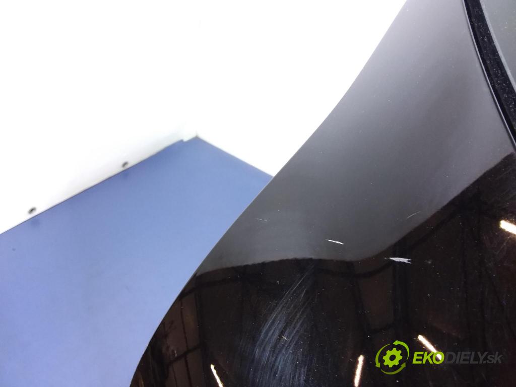 Renault Megane 2017 zadní dveře kufra: kufr