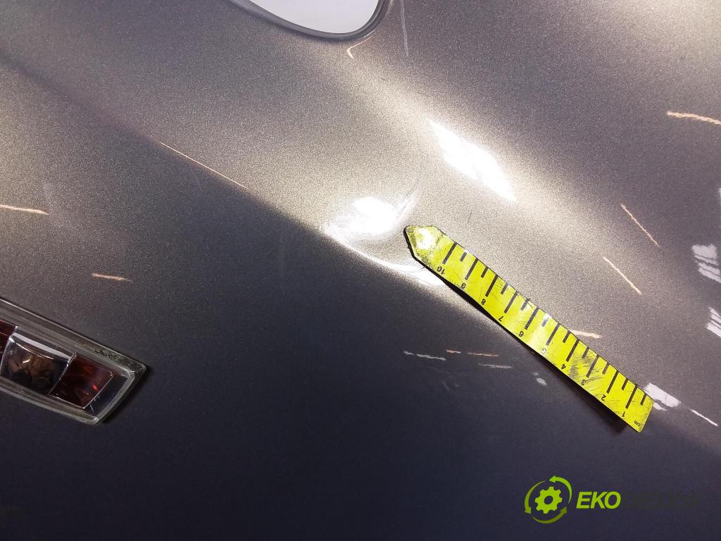 Opel Corsa 2010 blatnik před v pravo: