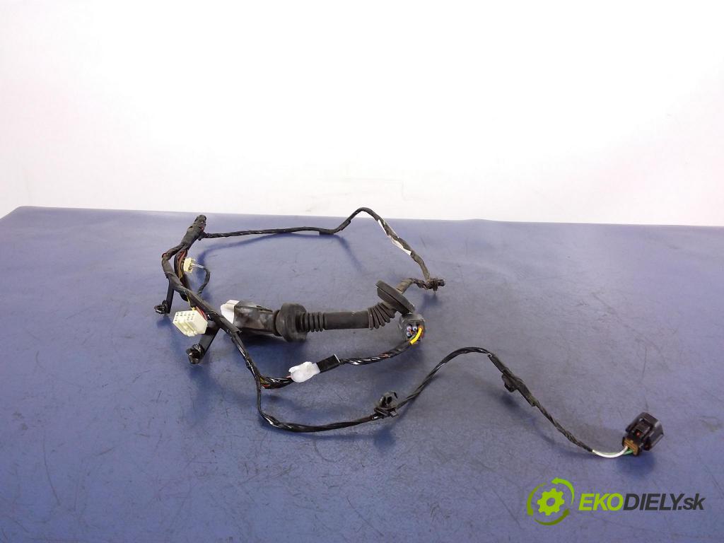 Mitsubishi Outlander 2008 inštalácia Elektrický: