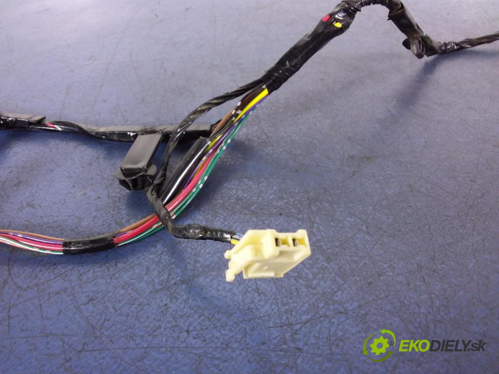 Mitsubishi Outlander 2008 inštalácia Elektrický: 