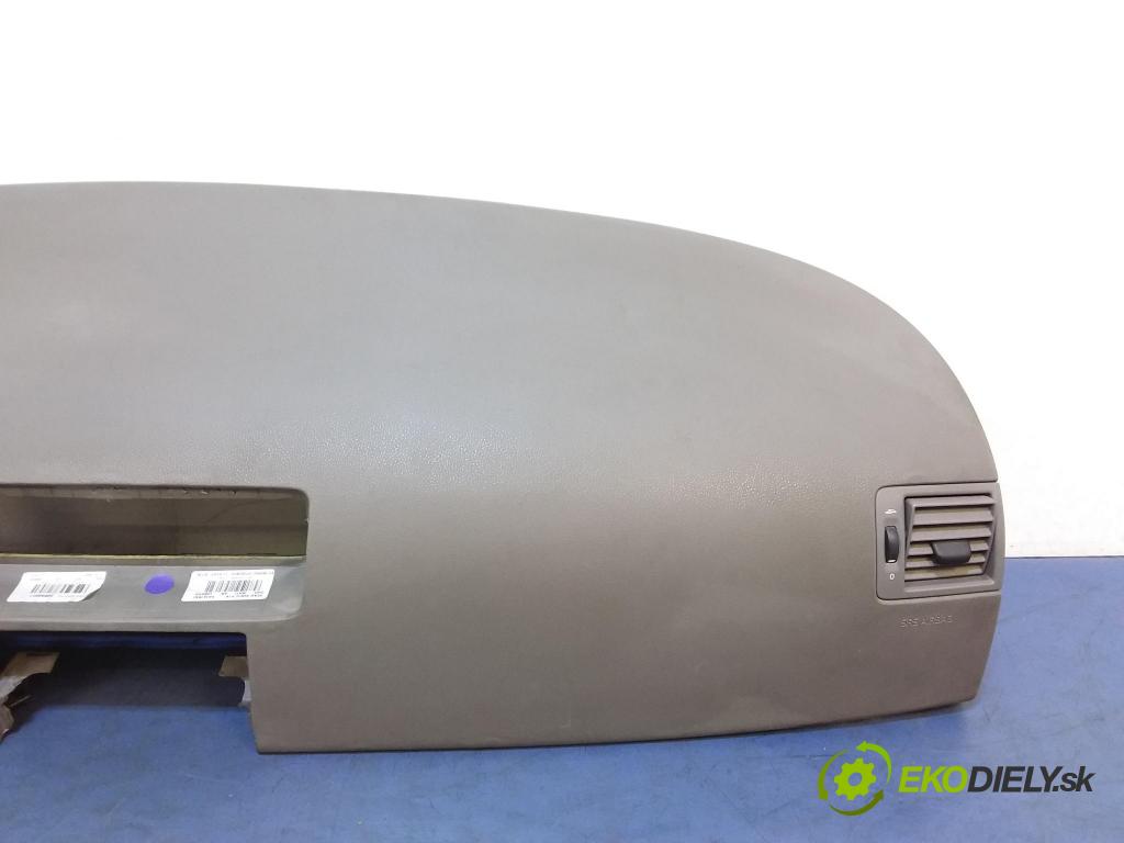 Volvo S40/V40 2005 kokpit,pristrojová doska