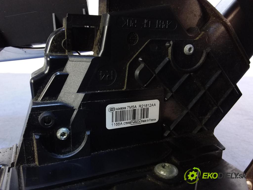 Ford Focus 2008 zámek dveře před v pravo: 7M5A-R21812AA