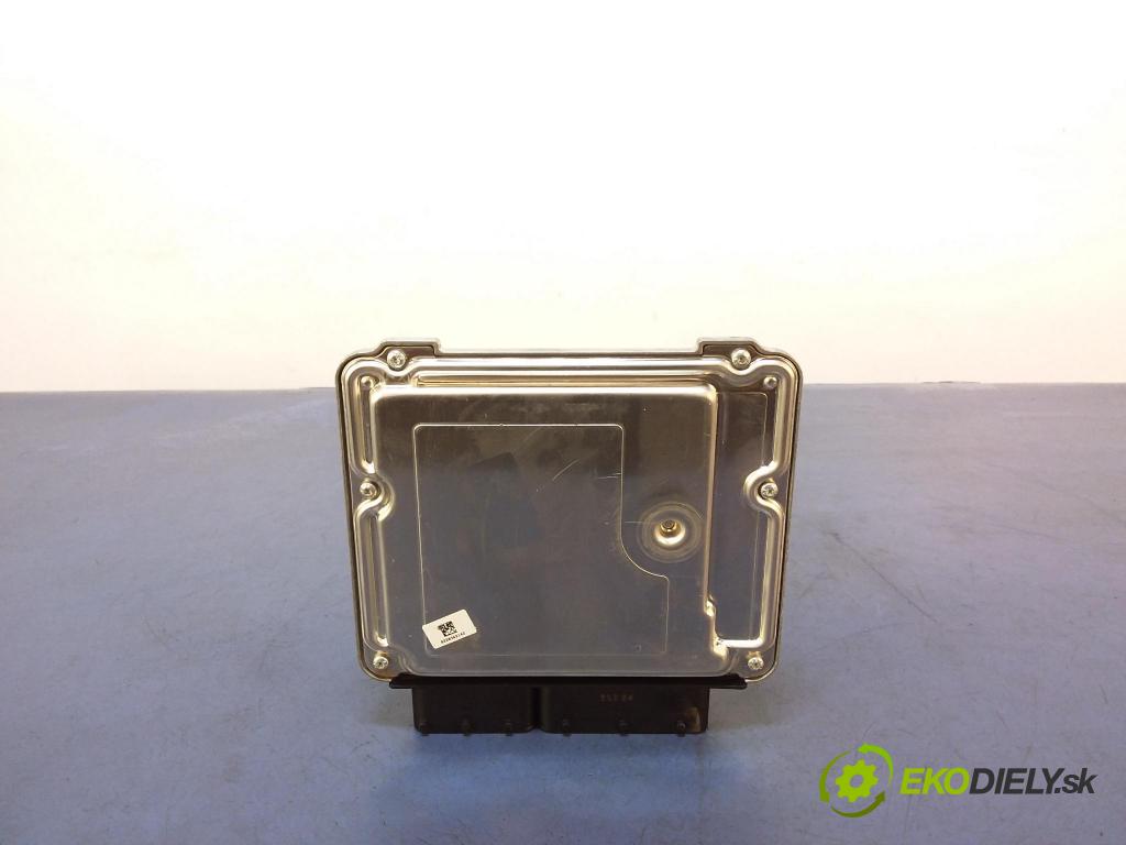 Bmw Seria 3 2013 riadiaca jednotka Motor: 8576344