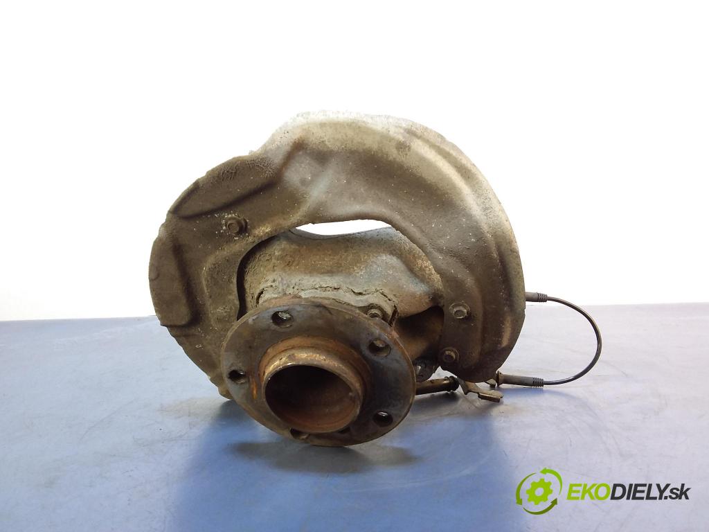 Bmw Seria 3 2013 náboj ľavá