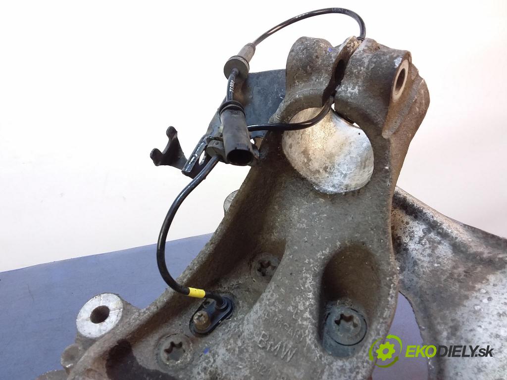 Bmw Seria 3 2013 náboj ľavá