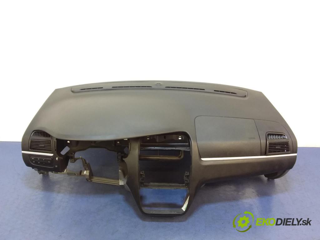 Fiat Linea 2008 kokpit,pristrojová doska
