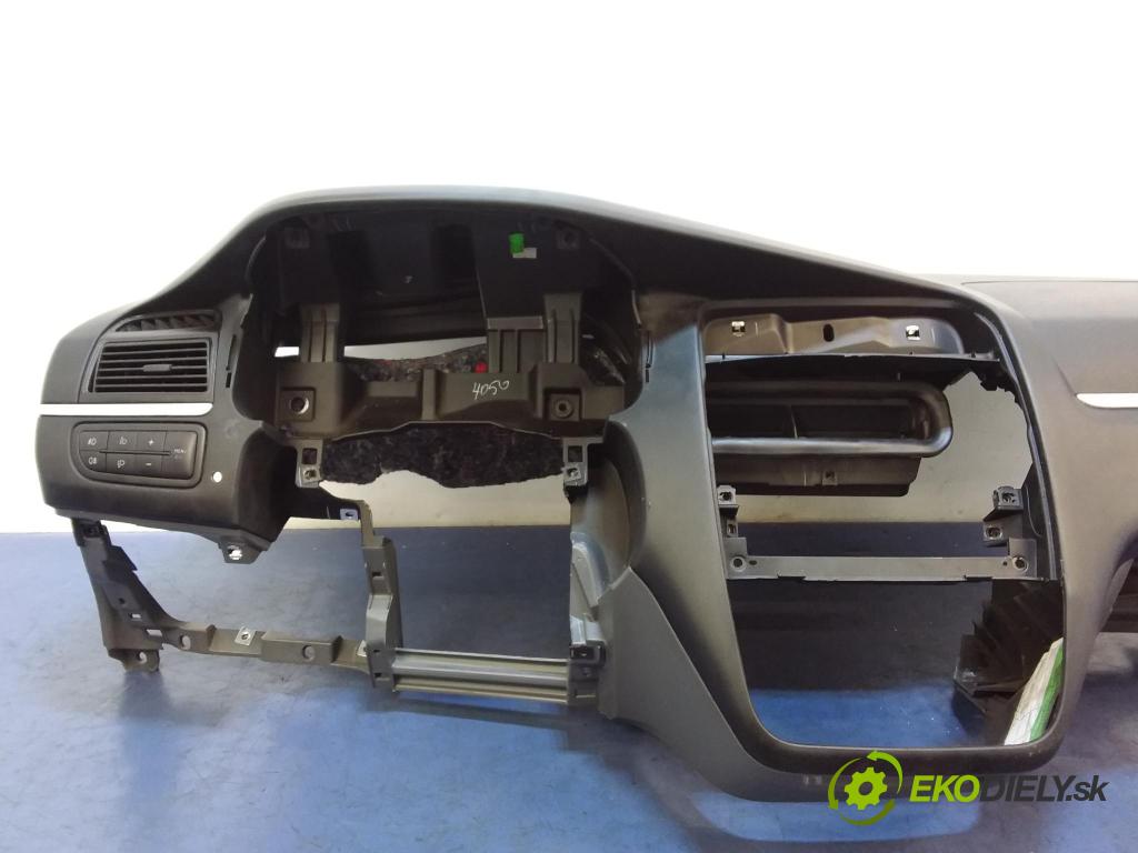 Fiat Linea 2008 kokpit,pristrojová doska