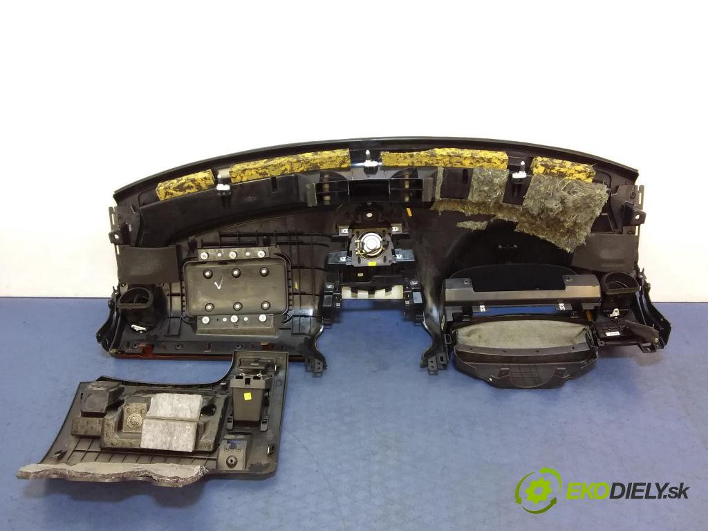 Opel Antara 2007 kokpit,pristrojová doska