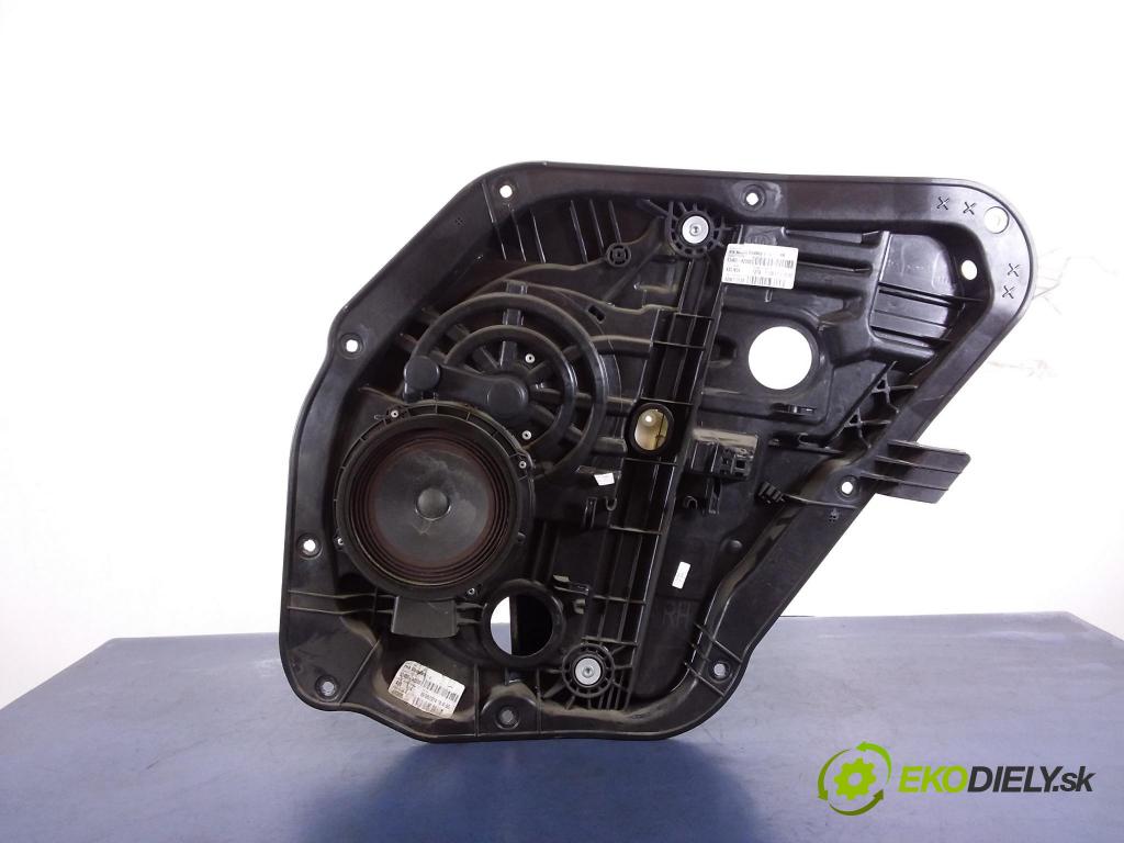 Kia Ceed 2014 mechanismus stahování Sklenka: Zad: v pravo: