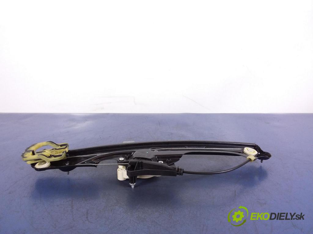 Bmw X3 2017 mechanismus stahování Sklenka: Zad: v pravo: 7322748
