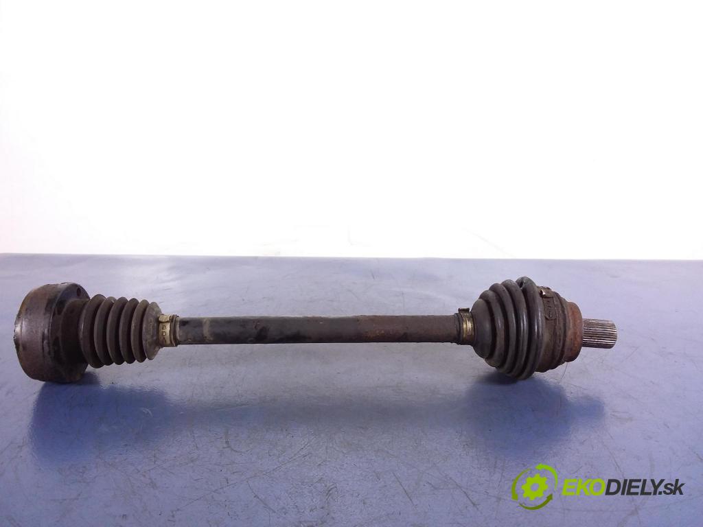 Vw Golf 2004 poloos ľavá Predné