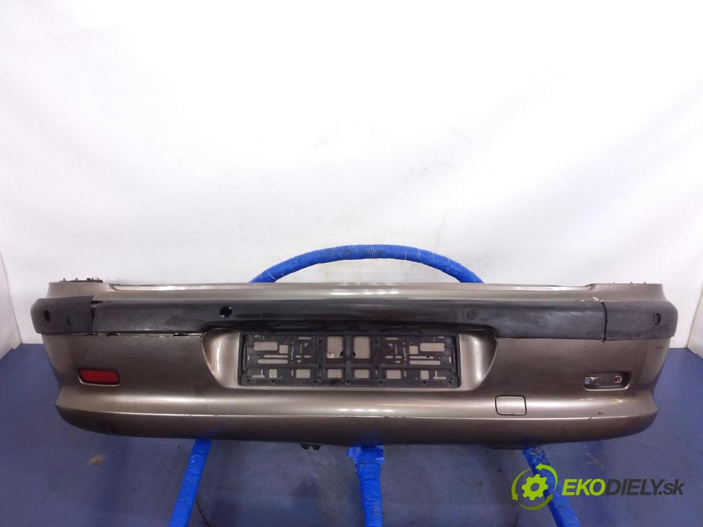 Peugeot 607 2004 nárazník Zad: