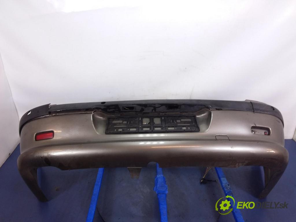 Peugeot 607 2004 nárazník Zad: