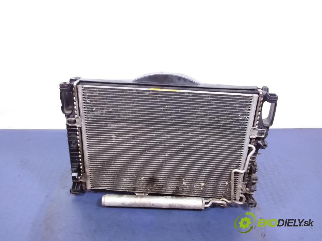 Mercedes E-klasa 2008 chladič Voda: