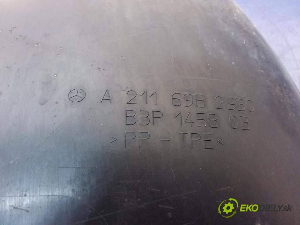 Mercedes E-klasa 2008 Blatník: Plastové: Predné A2116902130