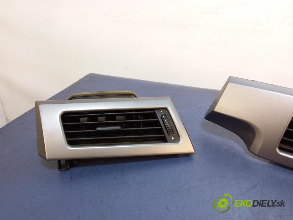 Bmw Seria 5 2004 lišta Dekoratívne: Vnútri: 528506