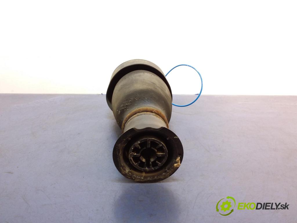 Bmw Seria 5 2004 tlmič zad Vľavo.: 104930-10