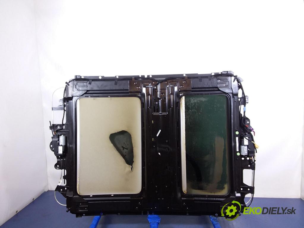 Audi A8 2017 Střešní okno: 4H4877041