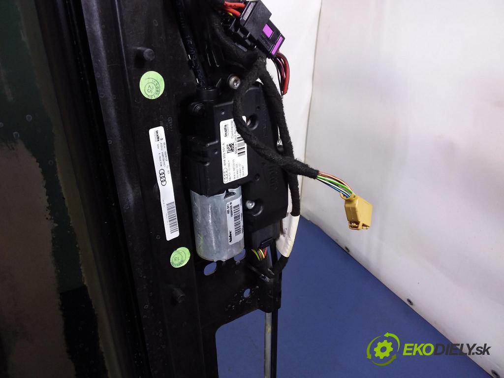 Audi A8 2017 Střešní okno: 4H4877041