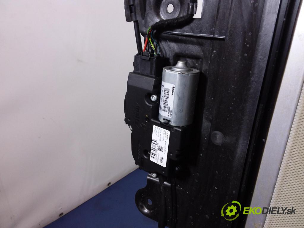 Audi A8 2017 Střešní okno: 4H4877041