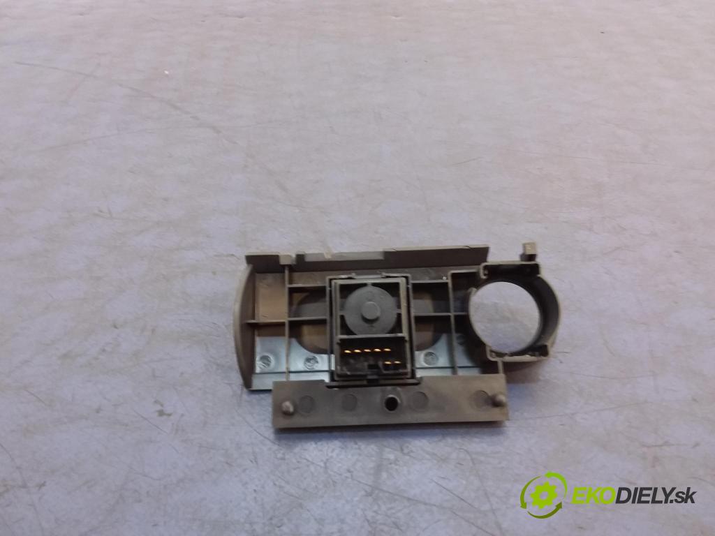 Mitsubishi Colt 2012 kokpit,pristrojová doska