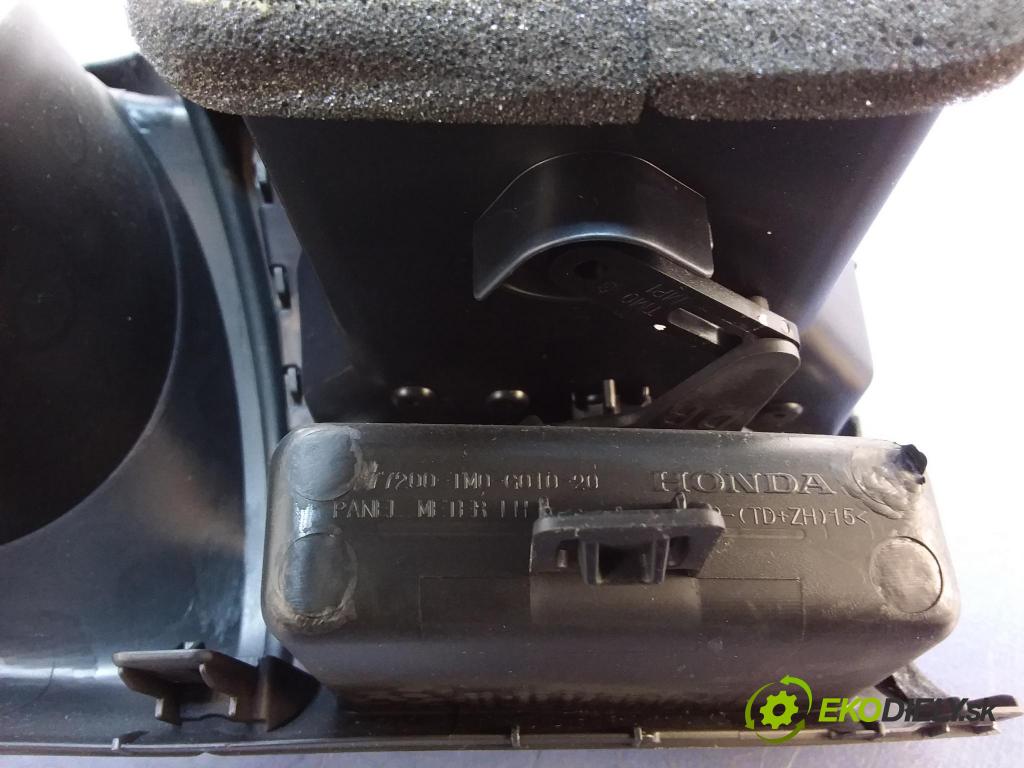 Honda City 2009 kryt Plast: Interiéry: 