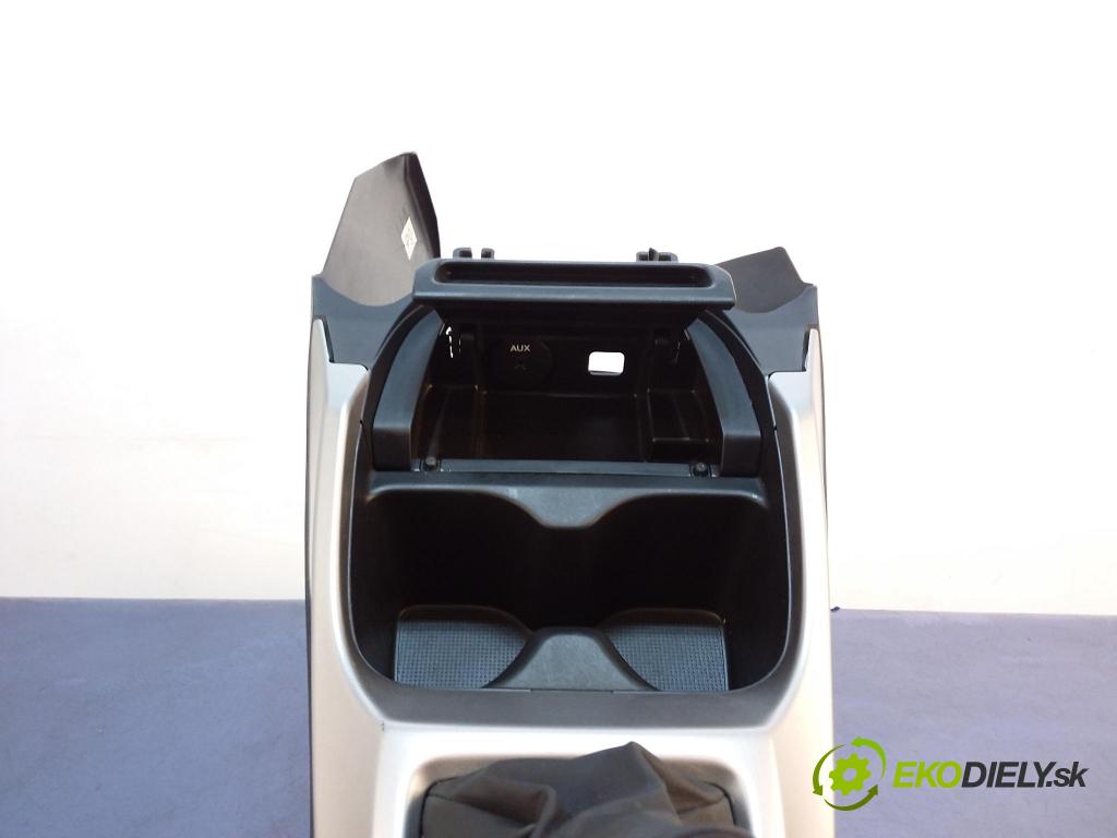 Honda City 2009 tunel Stredný: