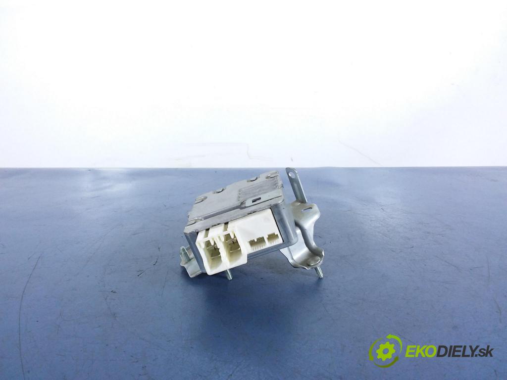 Toyota Yaris 2006 riadiaca jednotka 225000-0540