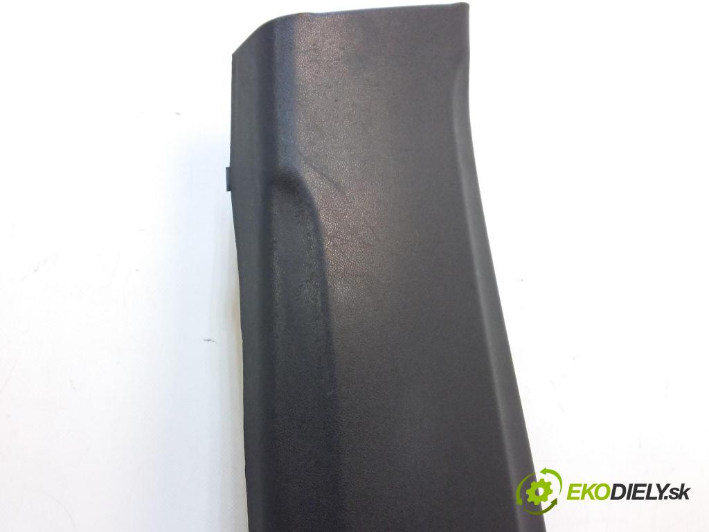 Honda City 2009 kryt Plast: Interiéry: