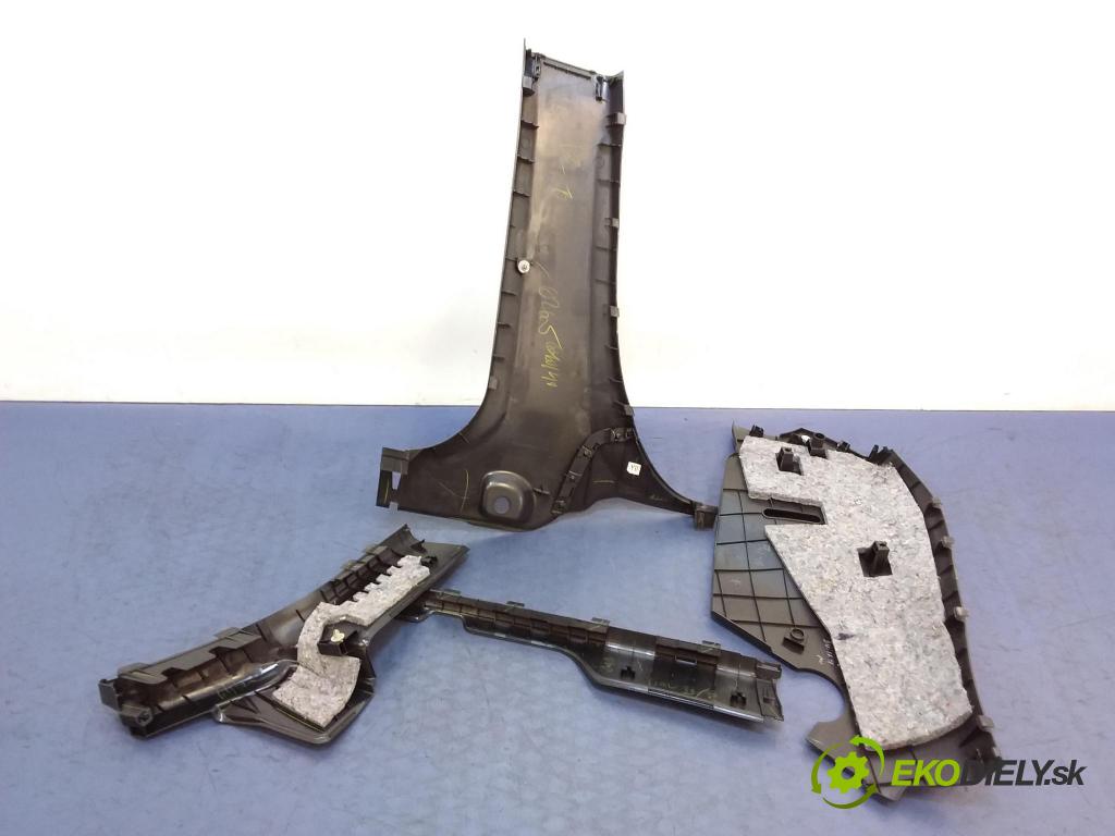 Honda City 2009 kryt Plast: Interiéry: