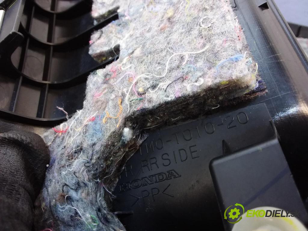 Honda City 2009 kryt Plast: Interiéry: