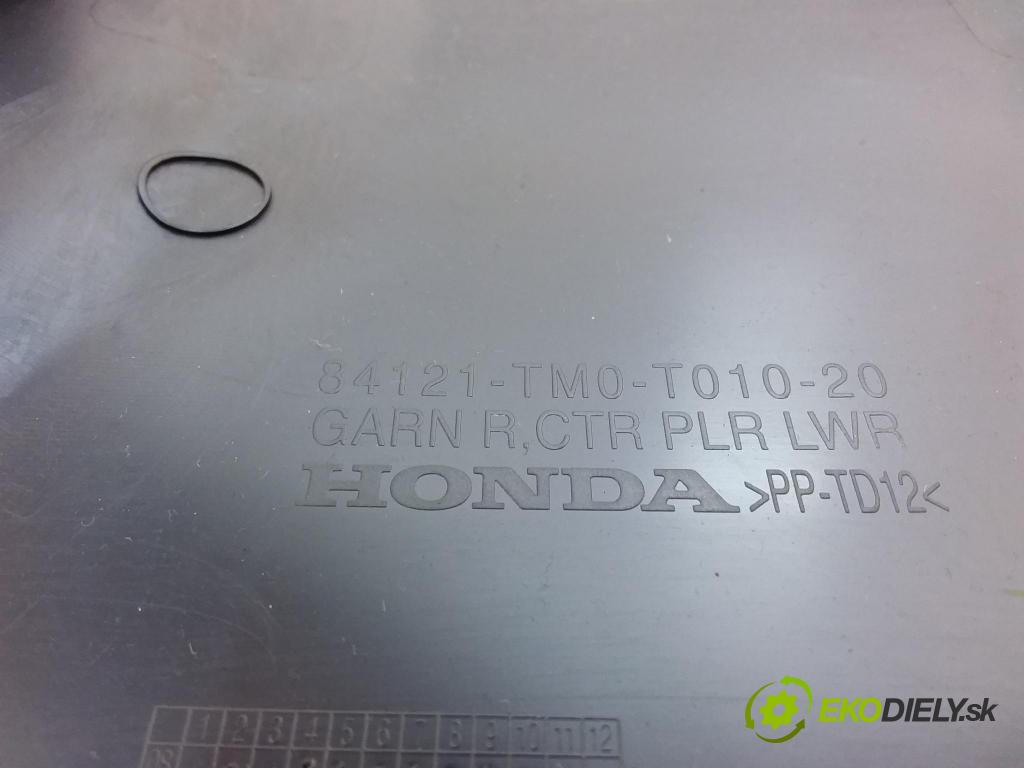 Honda City 2009 kryt Plast: Interiéry: