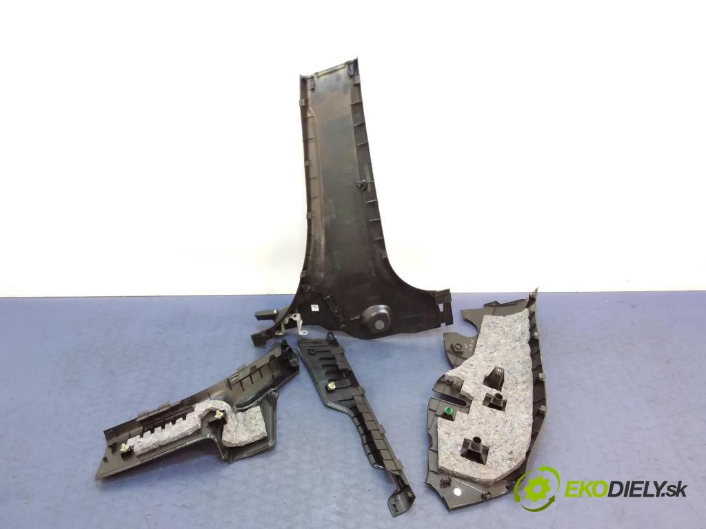 Honda City 2009 kryt Plast: Interiéry: