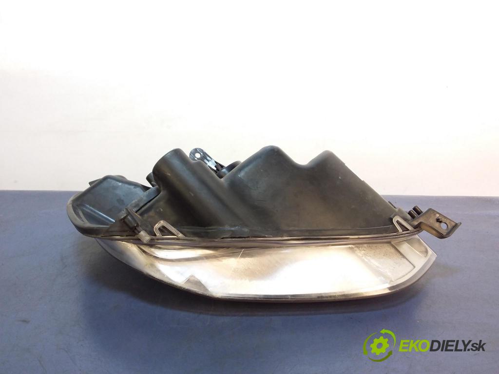 Ford S-max 2006 Reflektor: Vľavo: