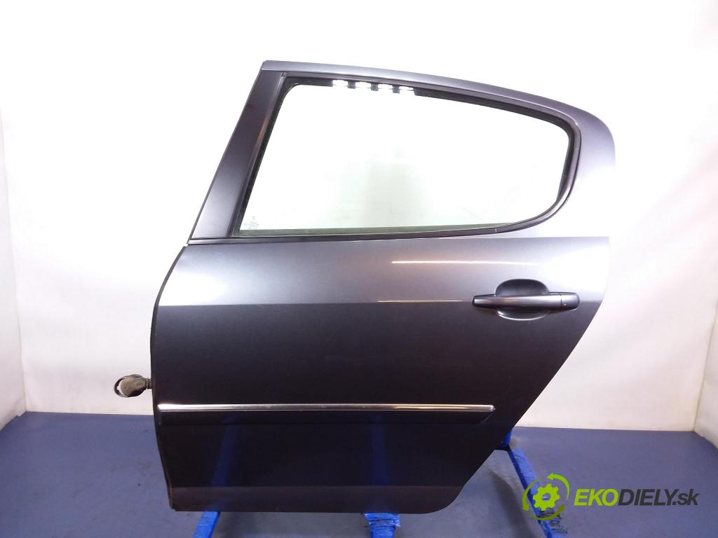 Peugeot 407 2008 dvere zad Vľavo: