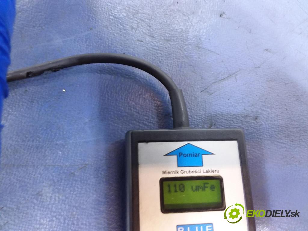 Peugeot 407 2008 dvere zad Vľavo: