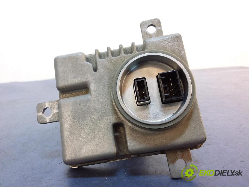 Vw Touran 2011 střídač: 8K0941597C