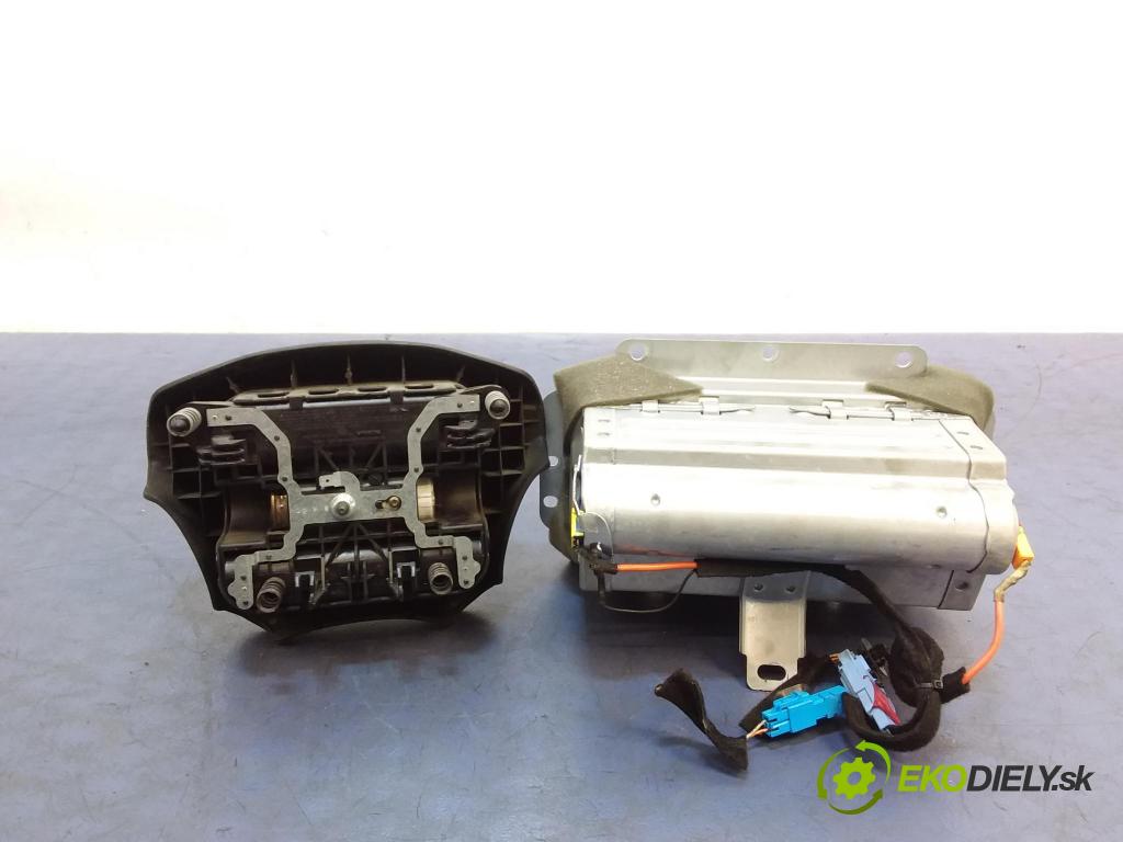 Peugeot 407 2008 kokpit,pristrojová doska