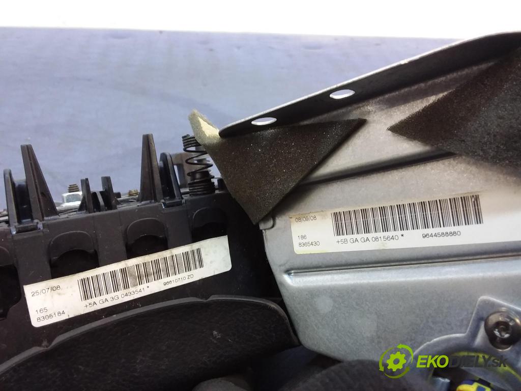 Peugeot 407 2008 kokpit,pristrojová doska 