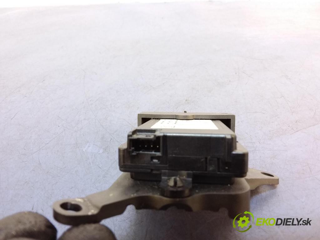 Bmw X5 2016 Radio I Navigácia: 6816387