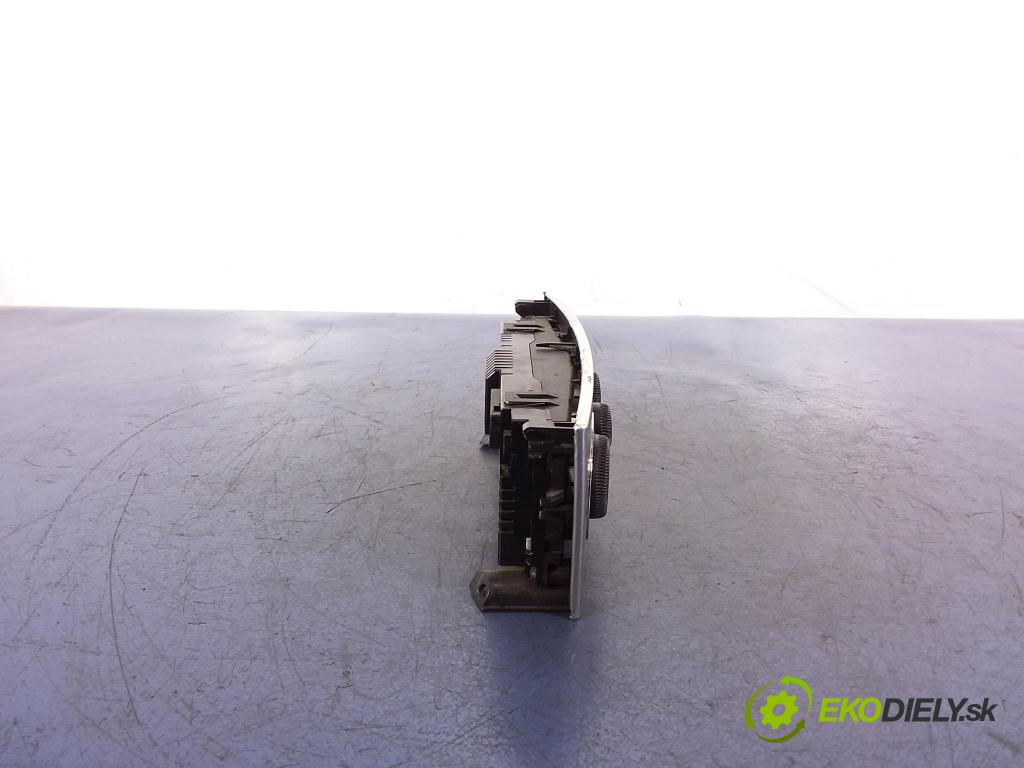 Mercedes C-klasa 2005 prepínač Klimatizácia: Prúd vzduchu: 2038303485