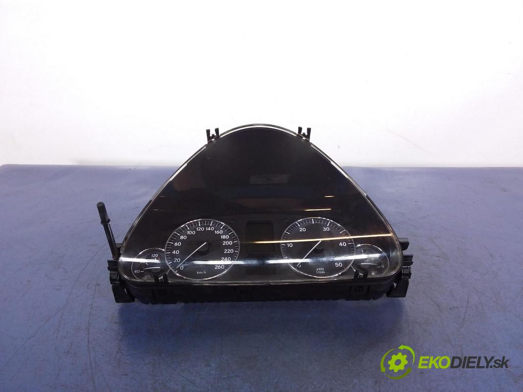 Mercedes C-klasa 2005 prístrojovka/ budíky 2035409547