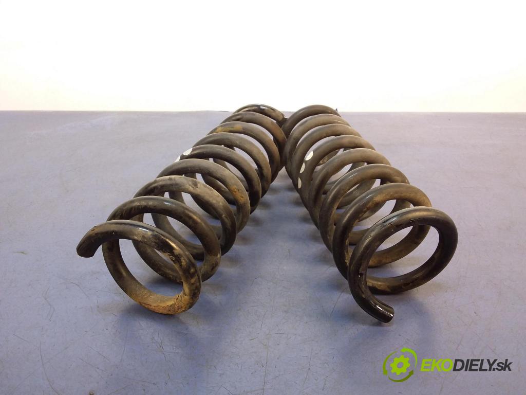 Mercedes C-klasa 2005 pružina Zad: